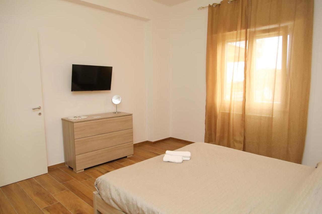 Apartamento Viriamo House ROMA Acilia Exterior foto